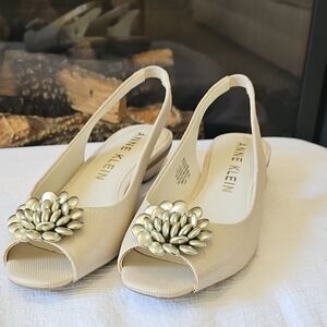 Anne Klein Slingback Dress Shoes NWOT Size 7.5